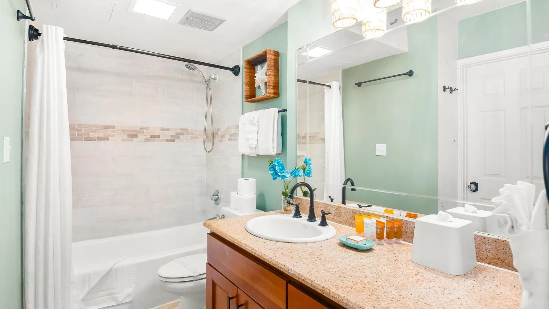 Mountain View Condo W/ King-Size Bed, Free Parking Honolulu 0*,