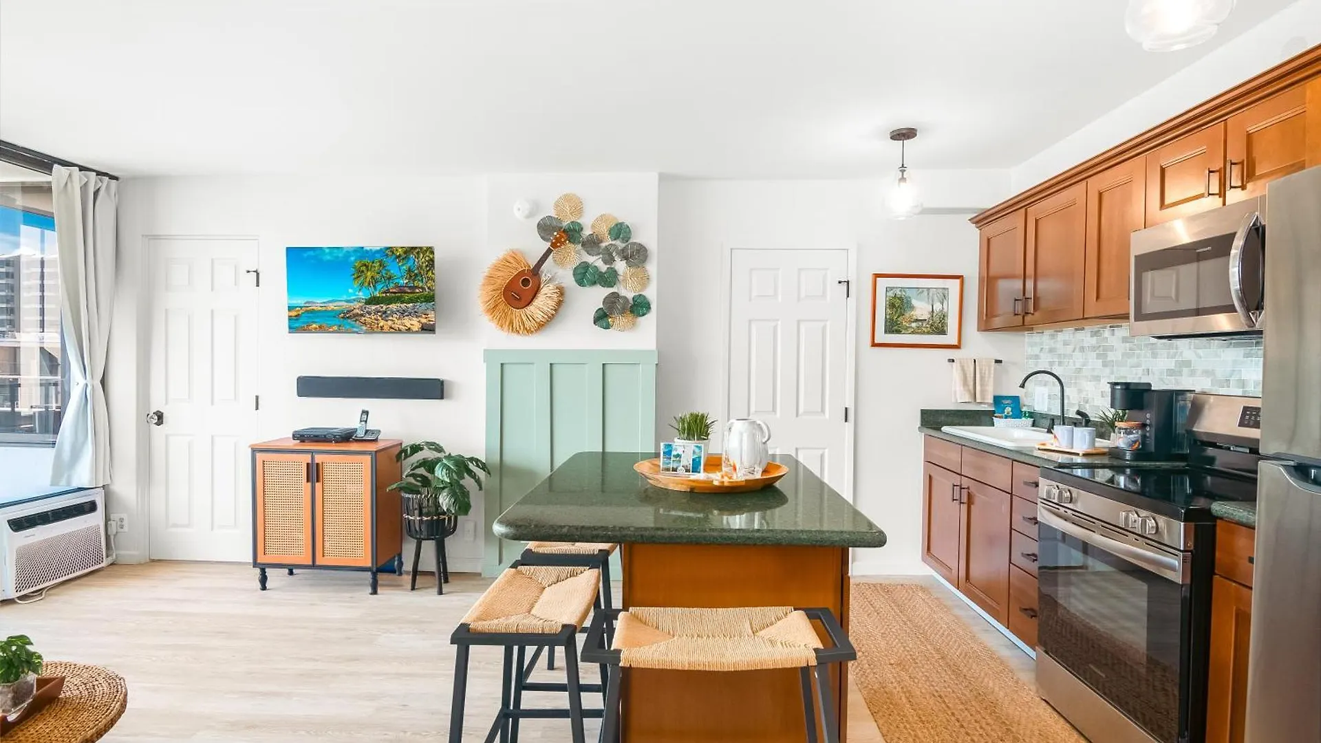 Mountain View Condo W/ King-Size Bed, Free Parking Honolulu 0*,