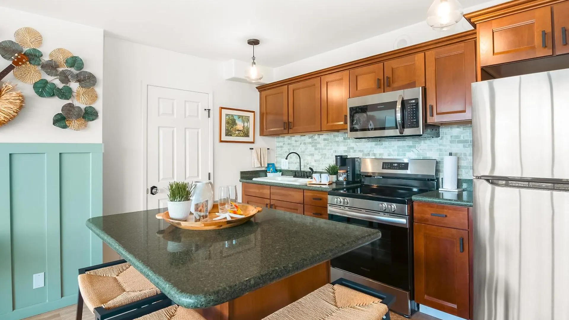 Апартаменты Mountain View Condo W/ King-Size Bed, Free Parking Гонолулу